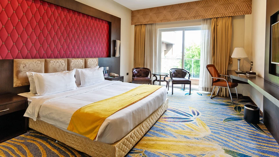 deluxe-room