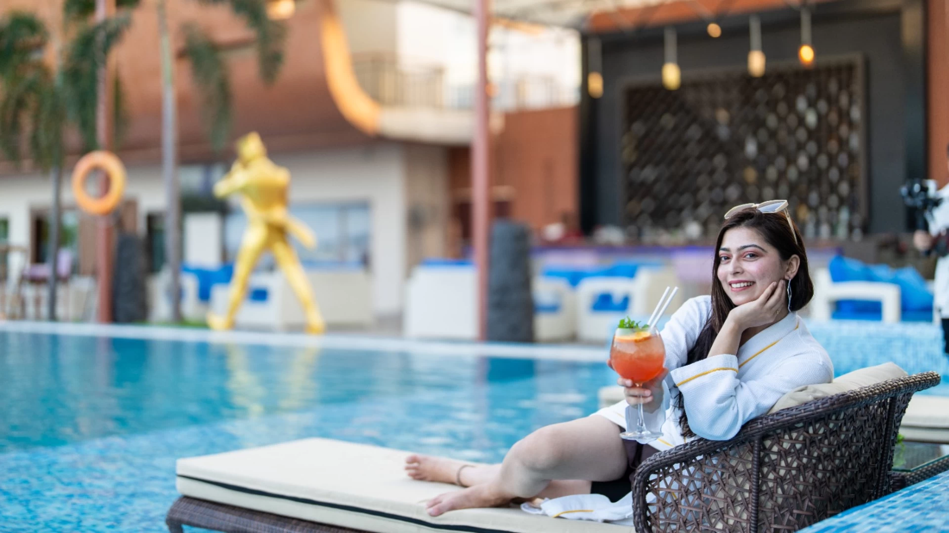the-pool-bar